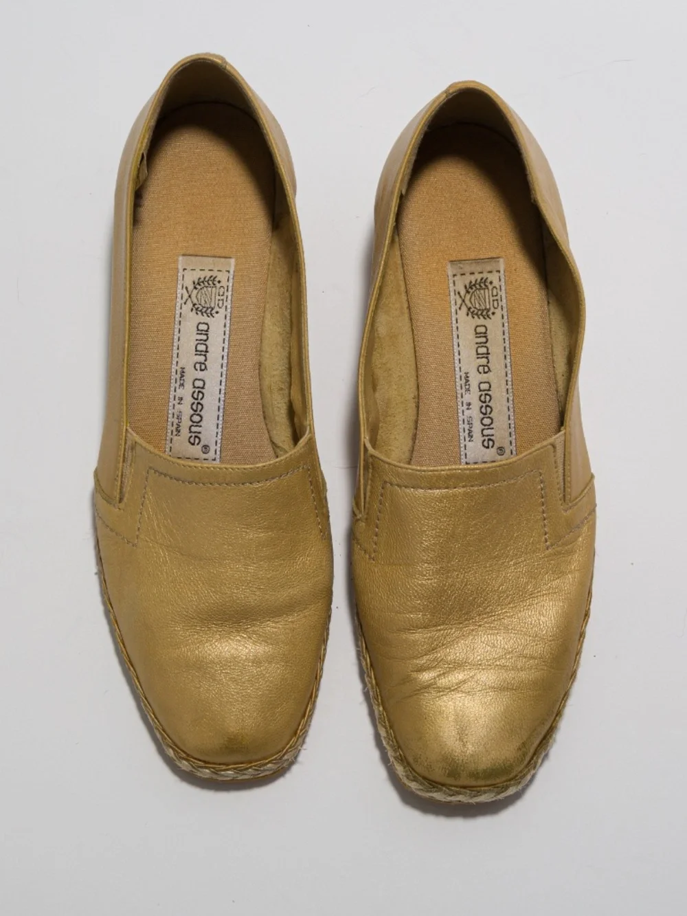 Andre Assous gold leather espadrille wedge 7.5